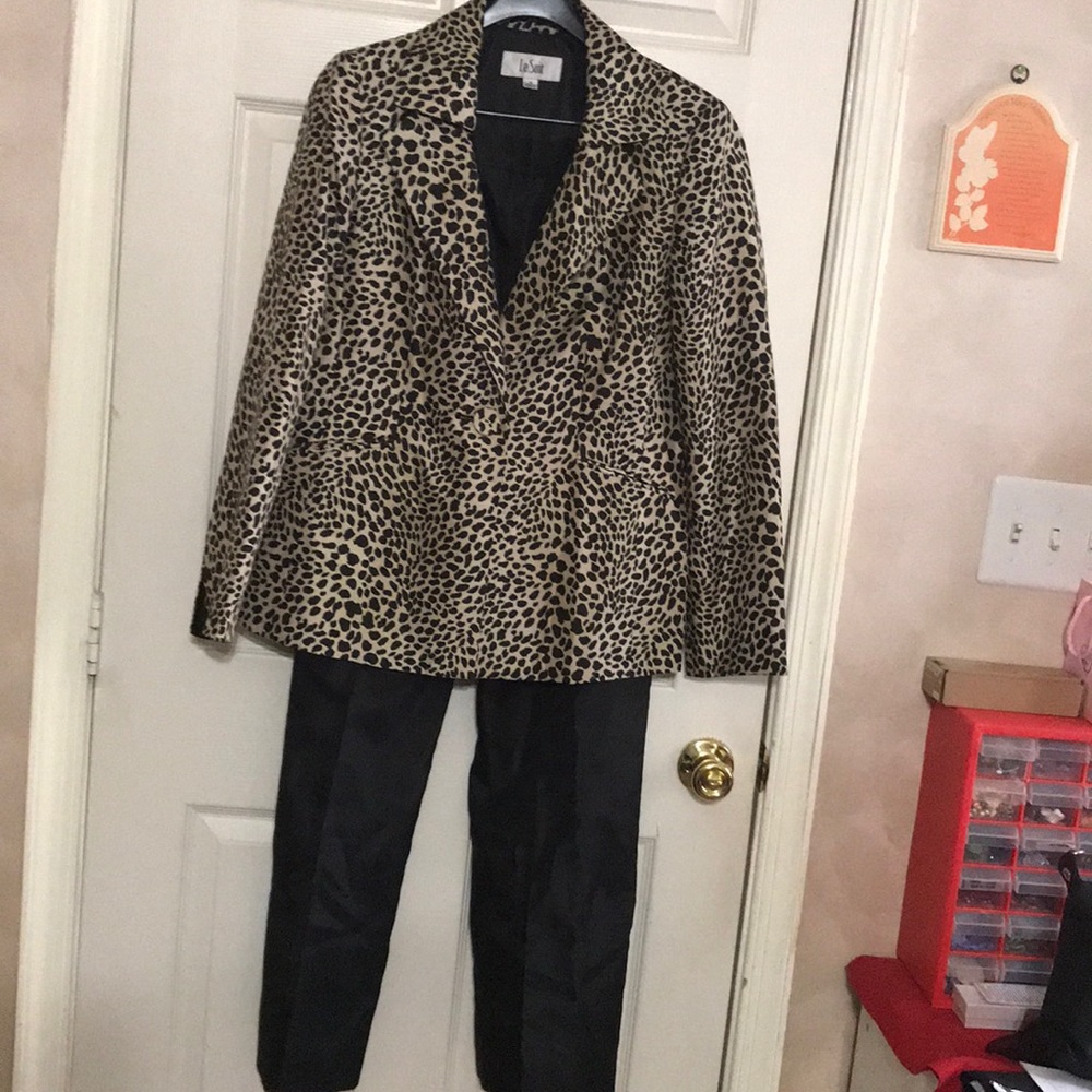 Pants suit.